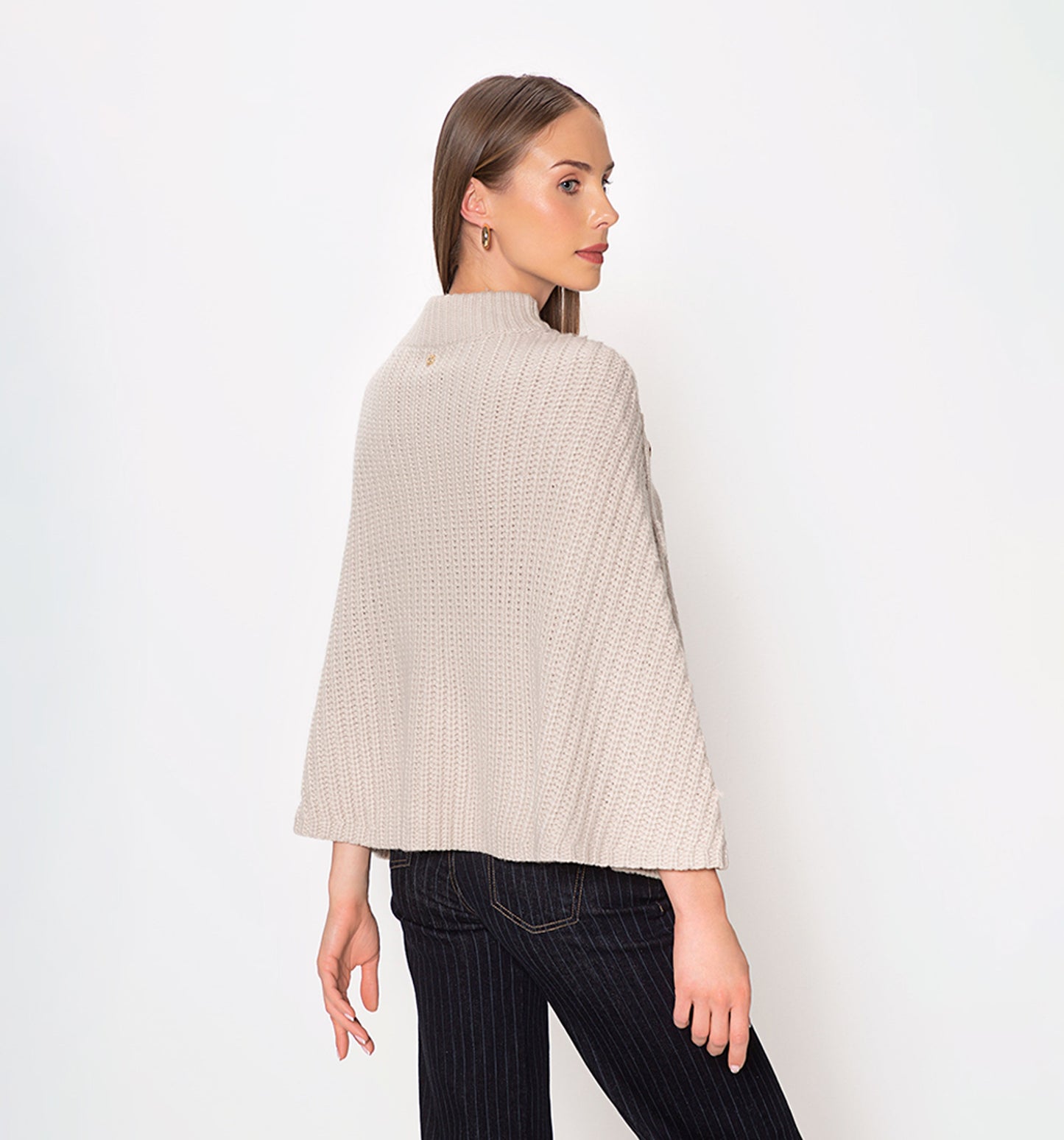 Chic Knitted Poncho